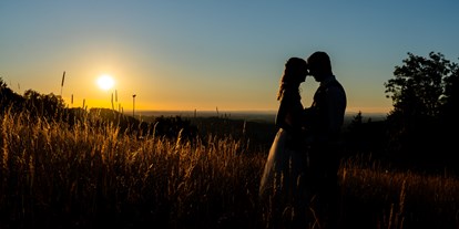 Hochzeit - Art der Location: Bauernhof/Landhaus - atemberaubender Sonnenuntergang am Rieglergut - Rieglergut