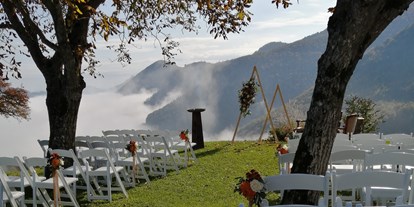 Hochzeit - Umgebung: in den Bergen - Traumhochzeit im Außenbereich mit Ausblick in die Natur - Rieglergut