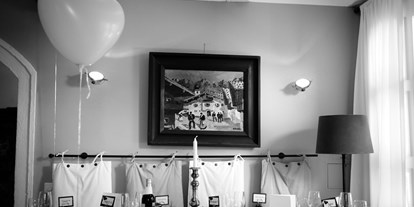 Hochzeit - Umgebung: in einer Stadt - Tiefenthal (Großweikersdorf) - Eine Hochzeit im Weingut Zimmermann in Klosterneuburg.
Foto © greenlemon.at - Weingut Zimmermann
