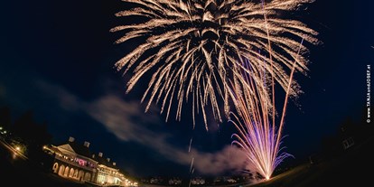 Hochzeit - Sommerhochzeit - Neudörfl (Neudörfl) - Als krönender Abschluss ein prächtiges Feuerwerk über dem Golfclub Fontana.
 - FONTANA
