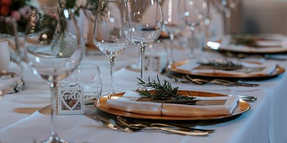 Hochzeit - Hochzeitsessen: 5-Gänge Hochzeitsmenü - Südtirol - Tischdeko - Stadl/Hotel/Restaurant Alte Goste