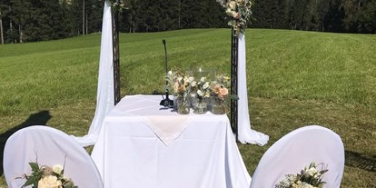 Hochzeit - Südtirol - Freie Hochzeit im Feld - Stadl/Hotel/Restaurant Alte Goste