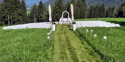 Hochzeit - Geeignet für: Eventlocation - Südtirol - Freie Hochzeit im Feld - Stadl/Hotel/Restaurant Alte Goste