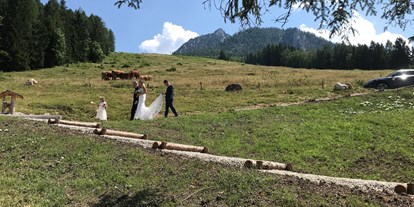 Hochzeit - Art der Location: Eventlocation - Salzweg (Oberhofen am Irrsee) - Zahlreiche Fotogelegenheiten für unvergessliche Hochzeitsfotos. - Laimeralm