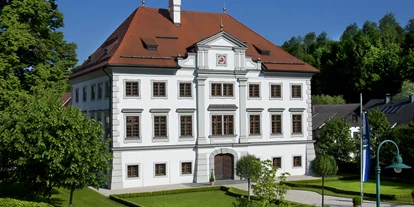 Wedding - Standesamt - Gegend (Oberhofen am Irrsee) - Das Schloss Stauff in Oberösterreich lädt zur Hochzeit. - Schloss Stauff