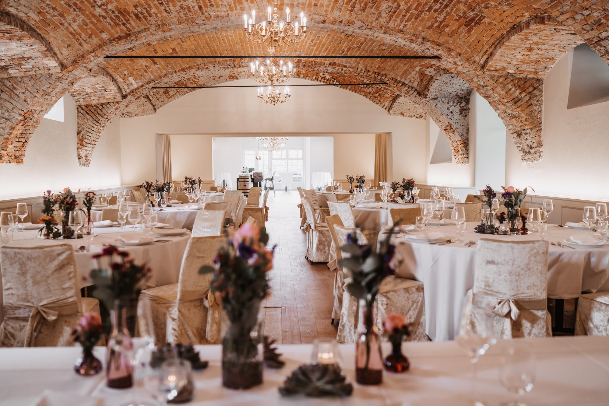 Hochzeit: Hochzeit im Schloss Gamlitz: Eine romantische Hochzeitslocation in der Südsteiermark für unvergessliche Momente, stilvolles Ambiente und ein ganz besonderes „Ja, ich will“. 🤍 - Schloss Gamlitz