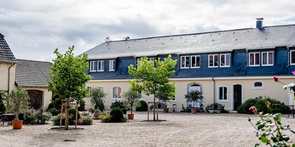 Hochzeit - Art der Location: Bauernhof/Landhaus - Ötzingen - Innenhof - Hofgut Bergerhof