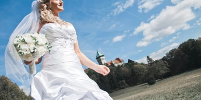 Mariage - Pressburg - Heiraten im Schloss Smolenice in der Slowakei.
Foto © stillandmotionpictures.com - Schloss Smolenice
