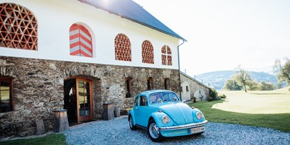 Hochzeit - Art der Location: Eventlocation - PLZ 9551 (Österreich) - Mit dem Hochzeitsauto bis vor die Haustüre fahren. - Lillis Feststadl