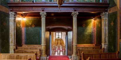Hochzeit - Hochzeits-Stil: Vintage - Lackendorf - Die Burgkapelle der Burg Forchtenstein für katholische Trauungen. - Burg Forchtenstein
