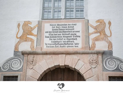 Hochzeit - Standesamt - Weißenberg (Ansfelden) - Genehmigung Kaiser Maximilans I. zum Bau des Landschlosses Parz aus dem Jahr 1515. - Landschloss Parz
