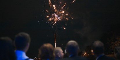 Hochzeit - Deutsch-Haslau - Genießen Sie vom River's Club aus ein Feuerwerk auf der Donau.
Foto © stillandmotionpictures.com - River's Club