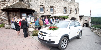 Hochzeit - Art der Location: im Freien - Ankunft der Braut, Burg Landskron - Burg Landskron
