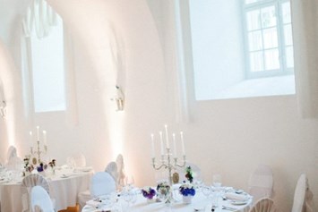 Hochzeit: Der Festsaal des Barockjuwel Schloss Halbturn im Burgenland.
Foto © stillandmotionpictures.com - Schloss Halbturn