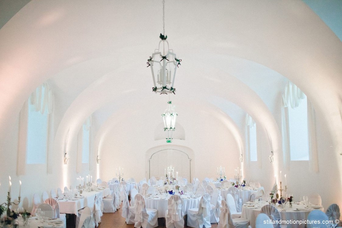 Hochzeit: Der Festsaal des Barockjuwel Schloss Halbturn im Burgenland.
Foto © stillandmotionpictures.com - Schloss Halbturn