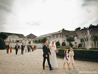 Hochzeit - Pamhagen - Feiern Sie Ihre Hochzeit im Barockschloss Halbturn im Burgenland.
Foto © stillandmotionpictures.com - Schloss Halbturn - Restaurant Knappenstöckl