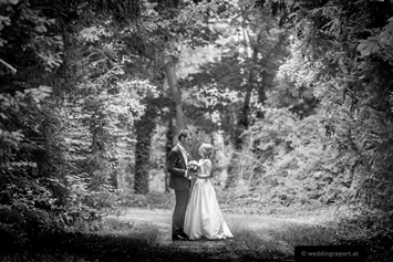 Hochzeit: Fotoshooting im nahegelegenen Wald.
Foto © weddingreport.at - Schloss Halbturn - Restaurant Knappenstöckl