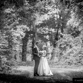 Hochzeit: Fotoshooting im nahegelegenen Wald.
Foto © weddingreport.at - Schloss Halbturn - Restaurant Knappenstöckl