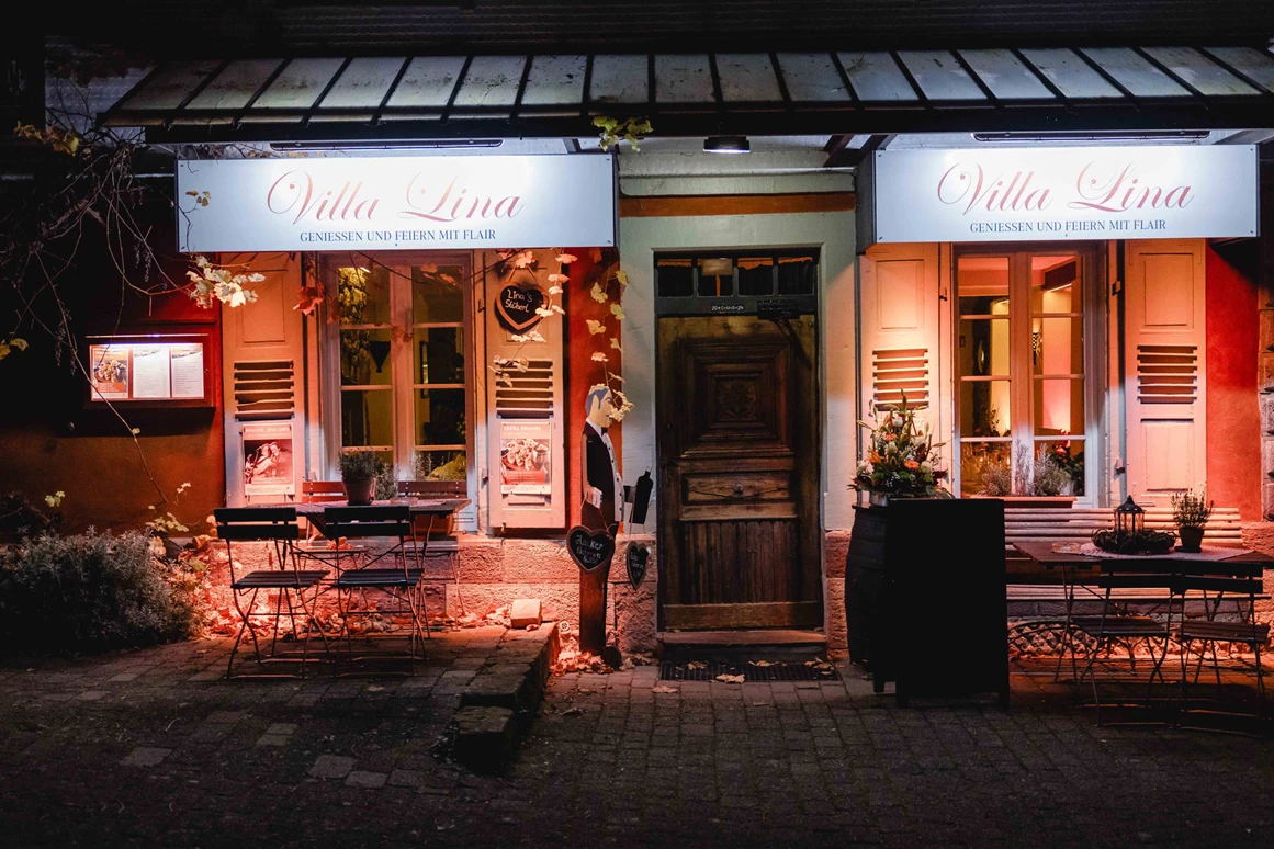 Hochzeit: Eingang - Villa Lina in Bad Herrenalb