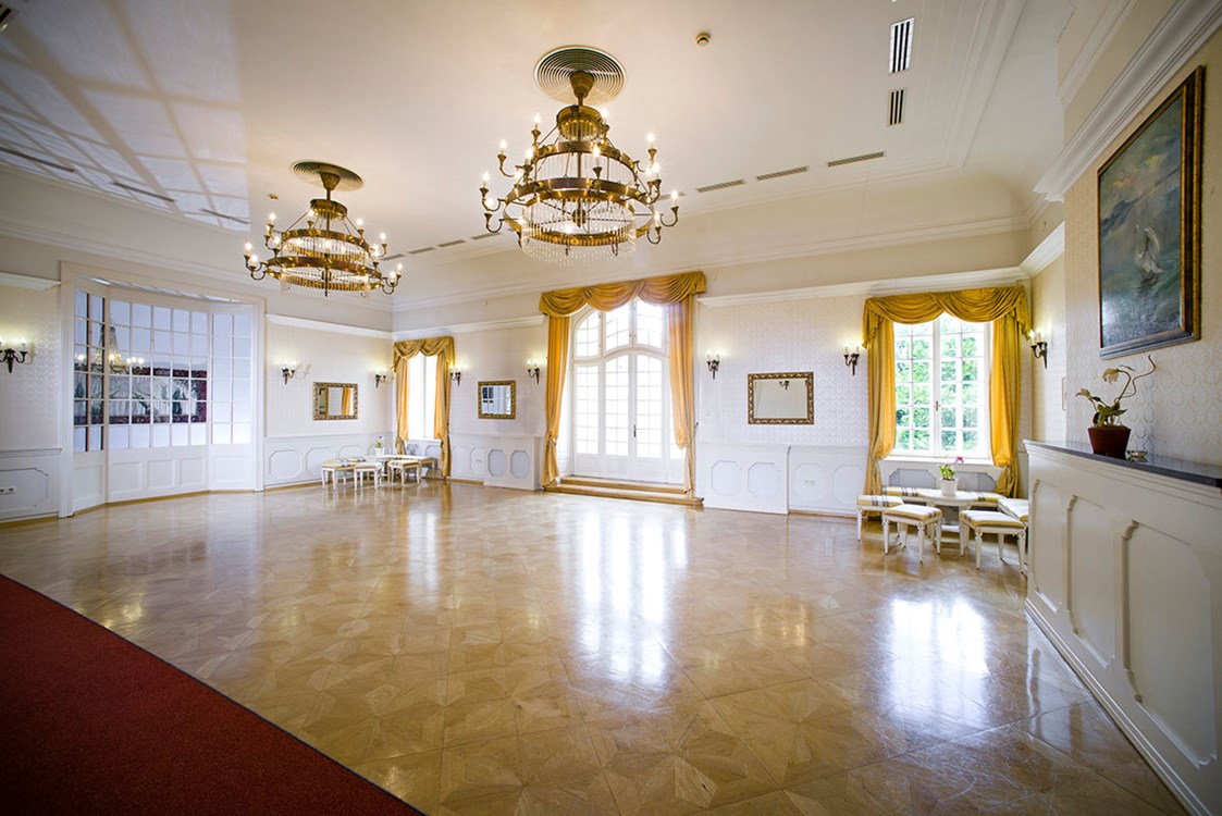 Hochzeit: Ballsaal - Schlosshotel Szidónia