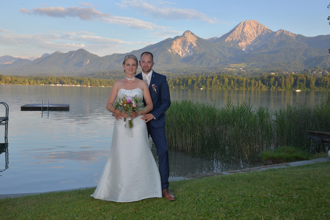 Hochzeit: eine wunderschöne Kulisse bietet der Faaker See mit dem Mittagskogel - Hotel Pension Melcher