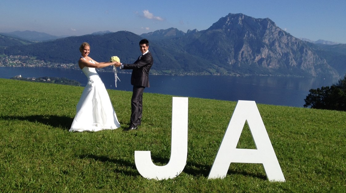 Hochzeit: Euer JA.... auf der Wiese neben dem Gmundnerberghaus - Gmundnerberghaus