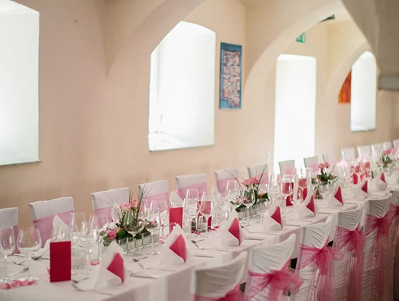 Hochzeitslocation: Heiraten auf Gut Drasing in Krumpendorf am Wörthersee, Kärnten.
Foto © henrywelischweddings.com - Gut Drasing