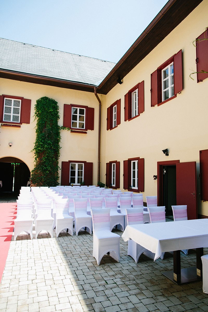 Hochzeit: Heiraten auf Gut Drasing in Krumpendorf am Wörthersee, Kärnten.
Foto © henrywelischweddings.com - Gut Drasing
