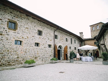 Hochzeit: Hochzeit im Castello di Buttrio in Italien.
Foto © henrywelischweddings.com - Castello di Buttrio