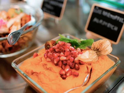 Hochzeit - Wickeltisch - Hunnenbrunn - Kleine Häppchen mit köstlichen Zutaten zubeteitet, verfeinert durch aromatische frische Kräuter sind Gaumenfreude für Groß und Klein.
 - Alte Schule