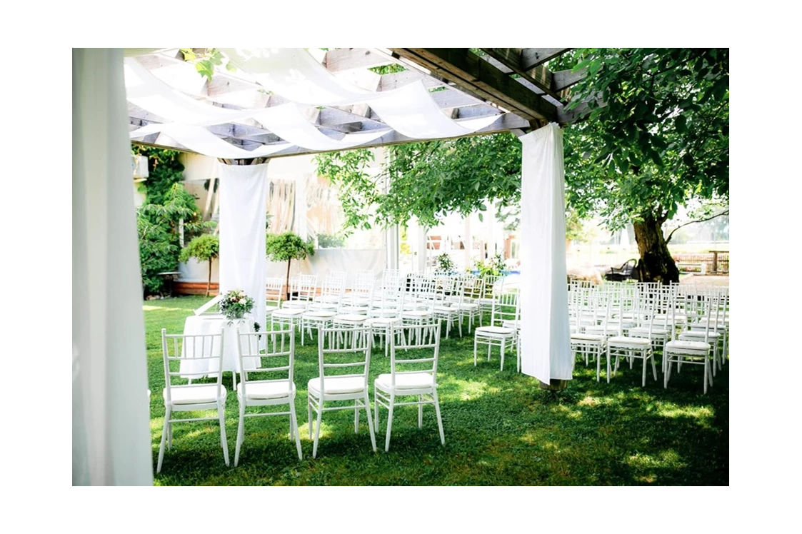 Hochzeit: Unser Hochzeits Pavillon ist der ideale Ort für eine unvergleichliche Trauung unter freiem Himmel.  - Alte Schule
