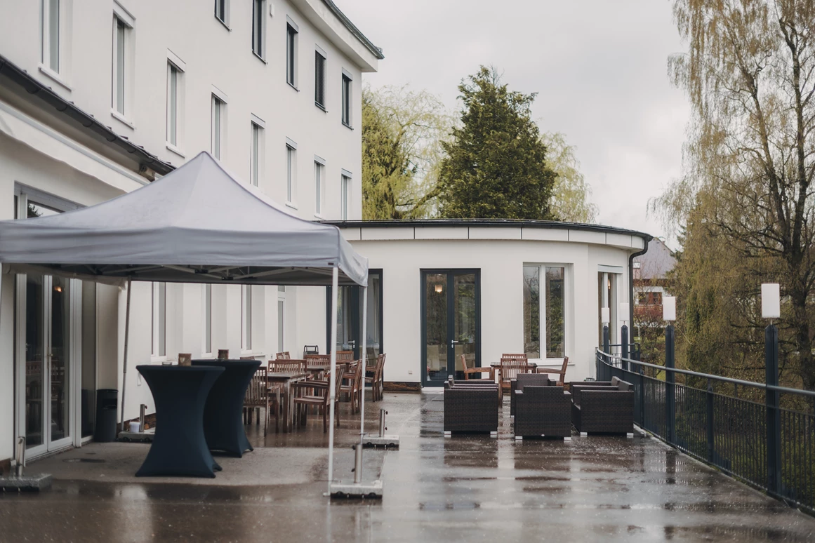 Hochzeitslocation: (C) Daniela Virag
 
Außenbereich - ABP Burgers