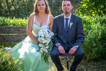 Hochzeit: Fotos im hinteren Garten - ABP Burgers