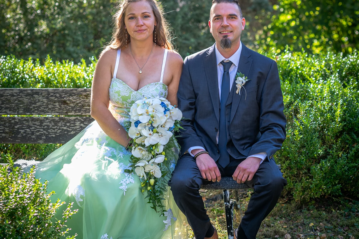 Hochzeitslocation: Fotos im hinteren Garten - ABP Burgers