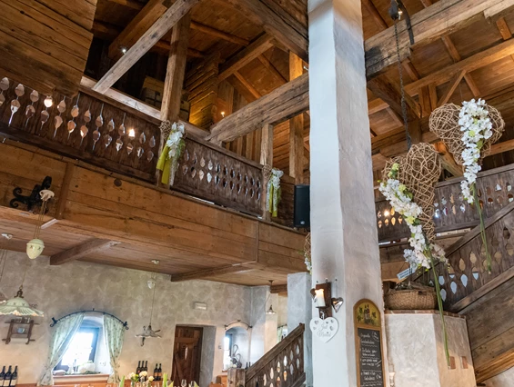 Hochzeitslocation: Rustikales Flair für eure Hochzeit in der Eidenberger Alm. - Eidenberger Alm