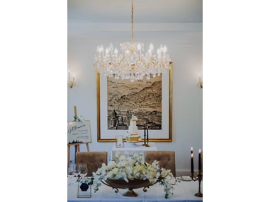 Hochzeit: Salon Freisaal
Brauttafel - ARCOTEL Castellani Salzburg