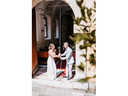 Hochzeit - Puch bei Hallein - Barocke Kapelle - ARCOTEL Castellani Salzburg