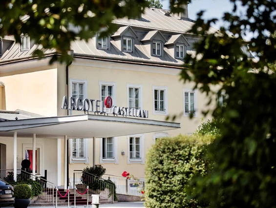 Hochzeit: Außenansicht ARCOTEL Castellani - ARCOTEL Castellani Salzburg
