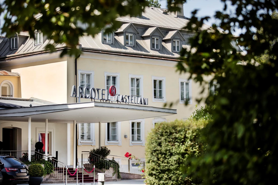 Hochzeit: Außenansicht ARCOTEL Castellani - ARCOTEL Castellani Salzburg