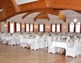 Hochzeit: Festsaal mit Hussen - Frodlhof