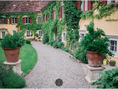 Mariage - Bezirk Leibnitz - Heiraten im Schloss Ottersbach in Grossklein (Steiermark).
Foto © blissanddelight.com - Schloss Ottersbach