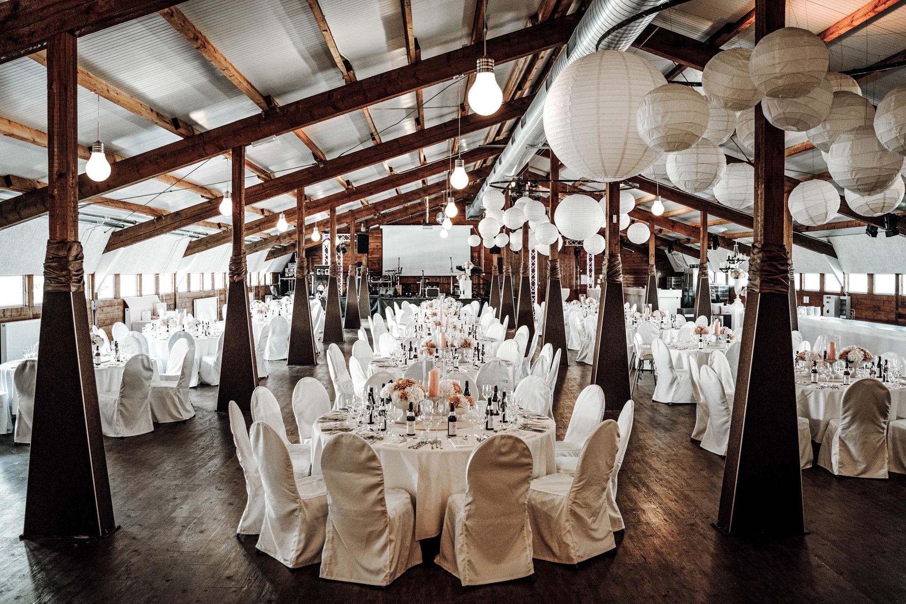 Hochzeit - Art der Location: Scheune - Allgäu / Bayerisch Schwaben - Laupheimer's Feststadl