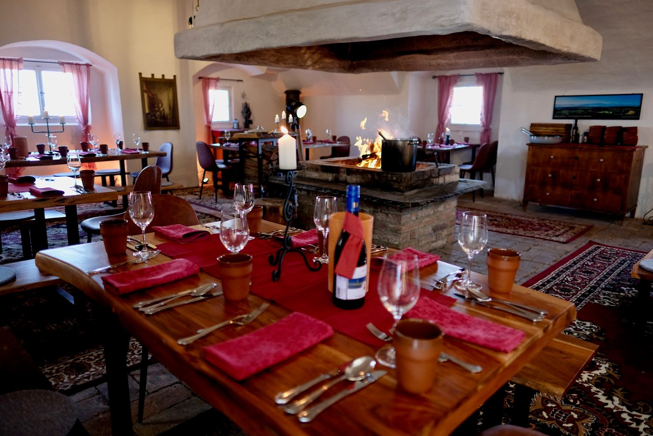 Schloss Waldburg Information about the banquet halls Castle kitchen
