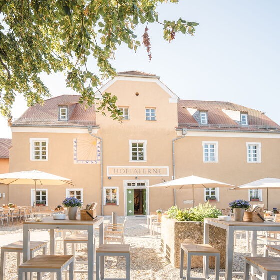 Wedding - Engelhartszell -     Märchenhafte Schlosshochzeit auf Schloss Neuburg am Inn bei Passau. - Hoftaferne - Neuburg