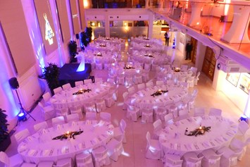 Hochzeit: Galabestuhlung im Festsaal - Novomatic Forum