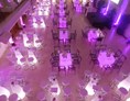Hochzeit: Galabestuhlung mit LED Glasgalatischen und LED Leuchtstehtischen  - Novomatic Forum