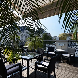 Hochzeit: Terrasse 3.OG mit Loungemobiliar und Blick auf die Secession - Novomatic Forum