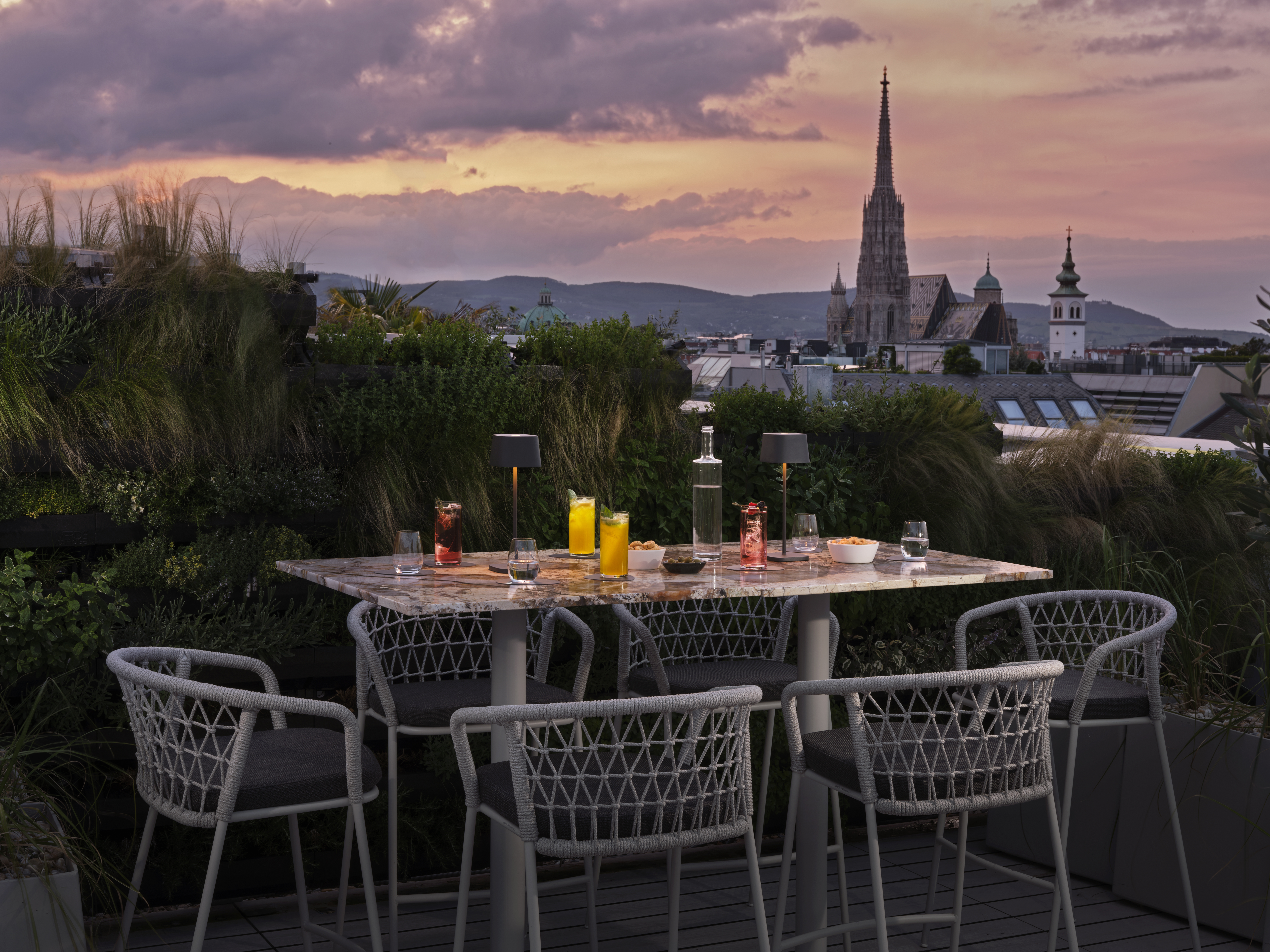 Hochzeit: Atmosphere Rooftop Bar - The Ritz-Carlton, Vienna