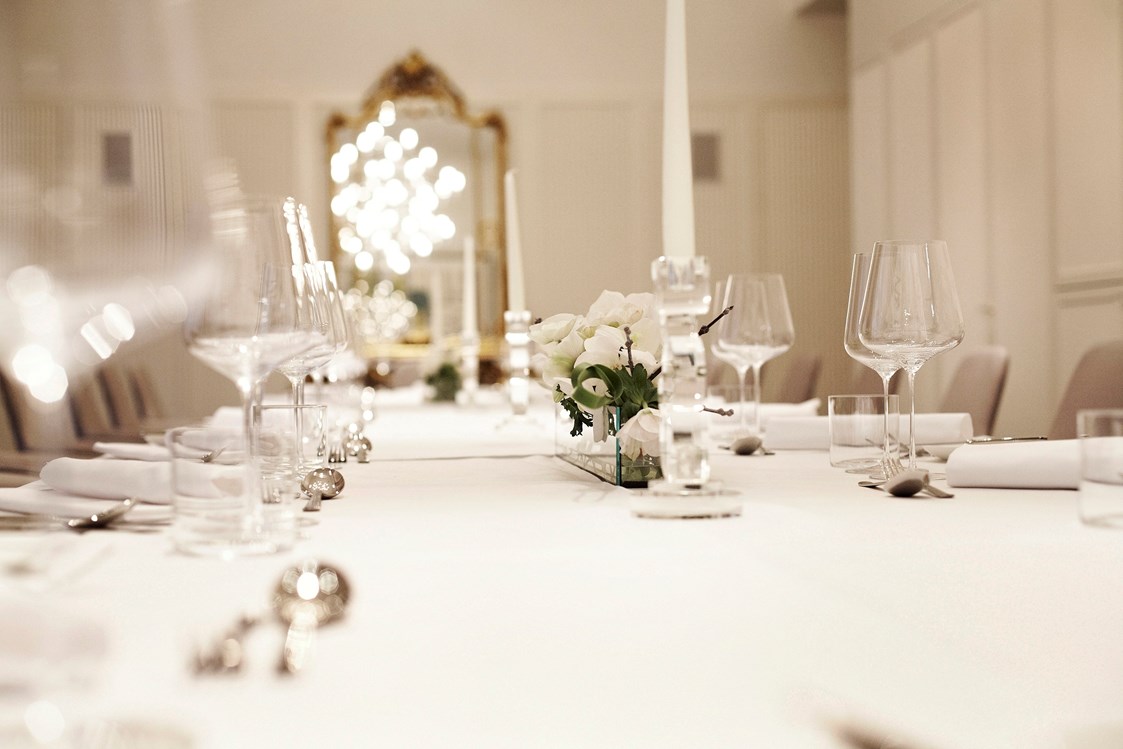 Hochzeit: Stilvoll heiraten in intimer Atmosphäre: Le Salon im Sans Souci Wien - Hotel Sans Souci Wien