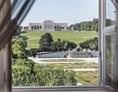 Hochzeit: Ausblick von der Schloss Schönbrunn Grand Suite - Austria Trend Parkhotel Schönbrunn